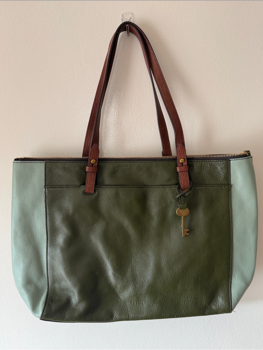 Fossil Women's Rachel Green Leather Large Tote Shoulder Handbag w/ key charm
